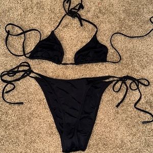 Black triangl string bikini